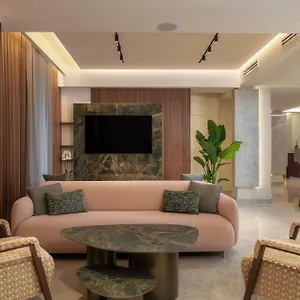 Otel Mozart, Milano